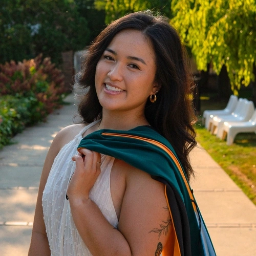 Anna Nguyen Headshot